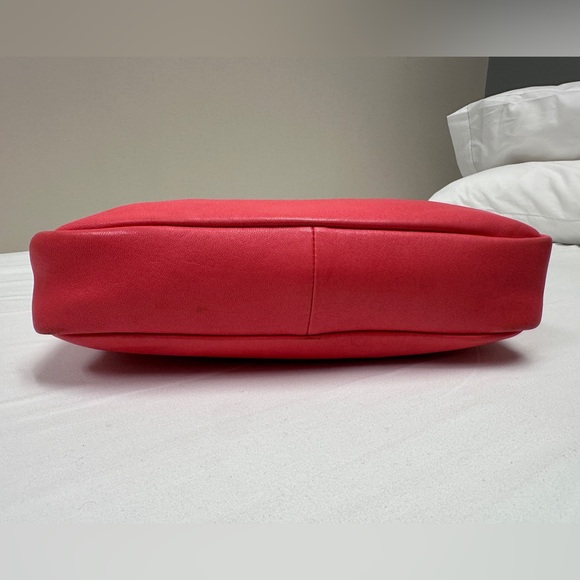 Chloe Small Vanessa Leather shoulder bag - Picture 9 of 13